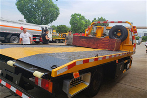 福泉附近拖车电话号码服务