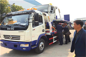 福泉汽车道路救援拖车价格